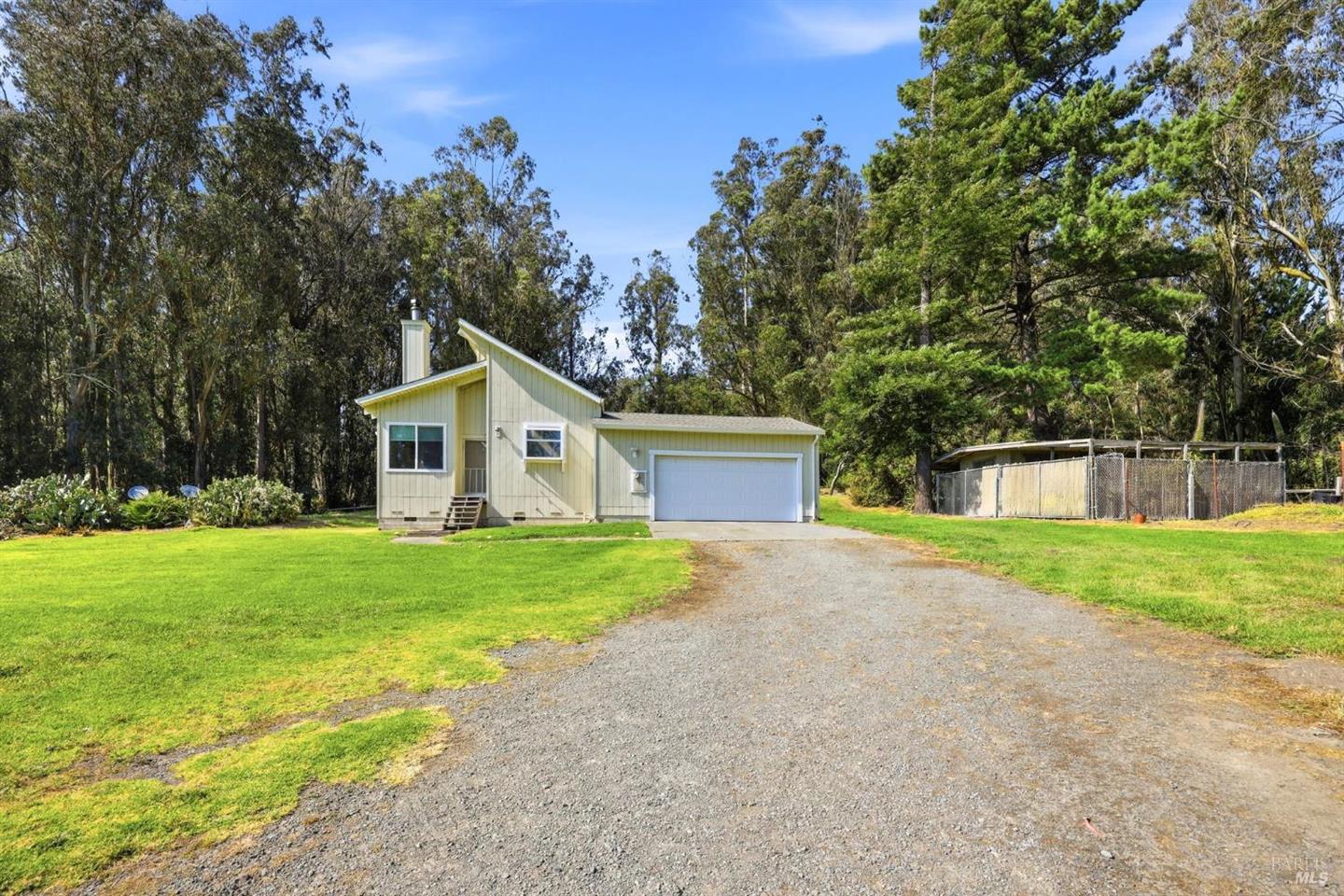 7470 Roblar Road photo 2