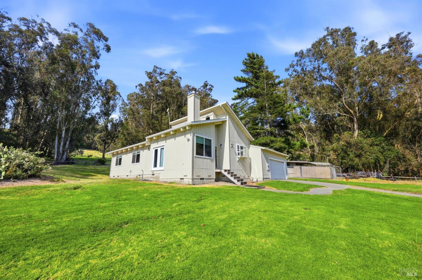 7470 Roblar Road photo 3