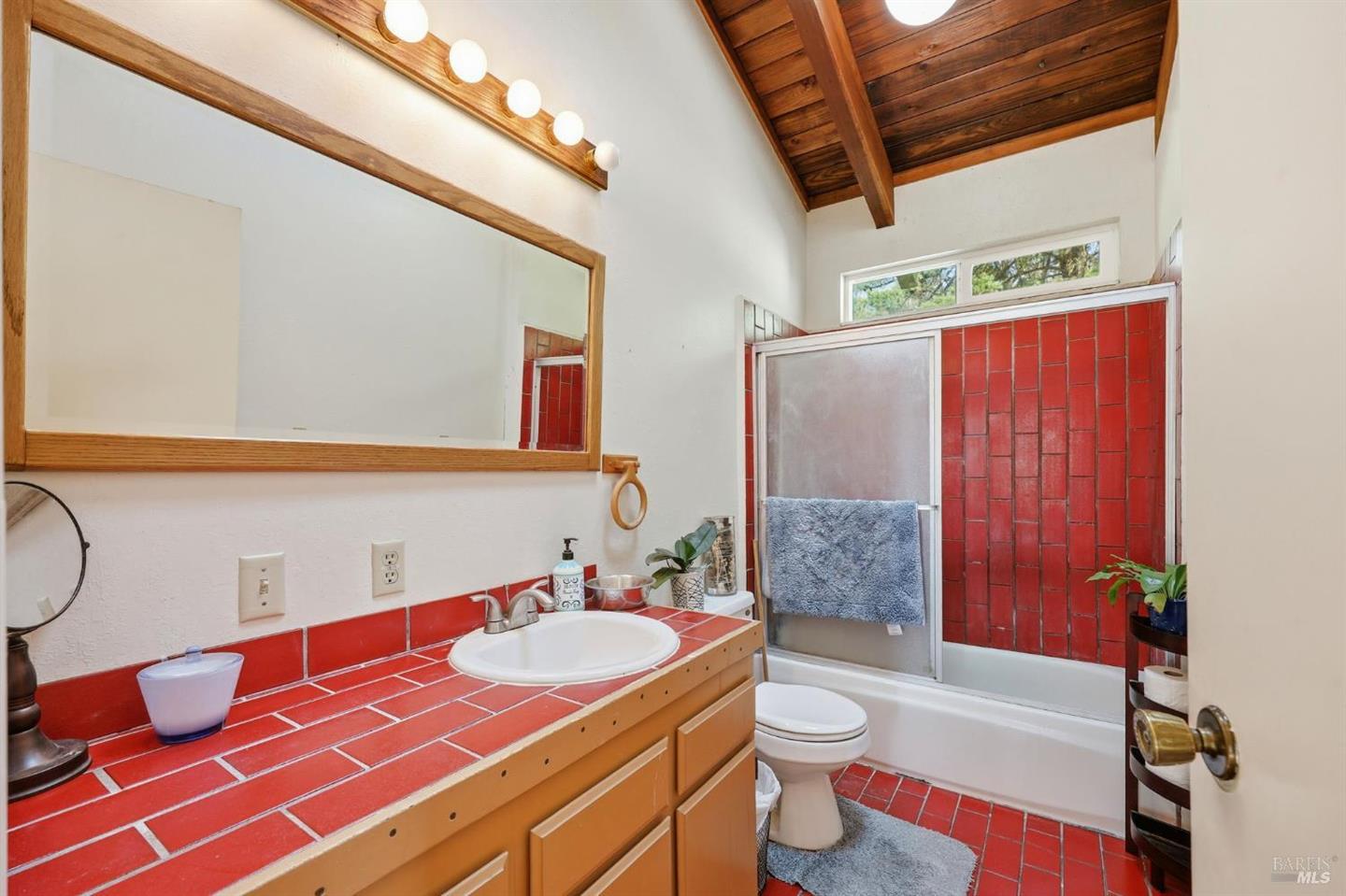 7470 Roblar Road photo 31