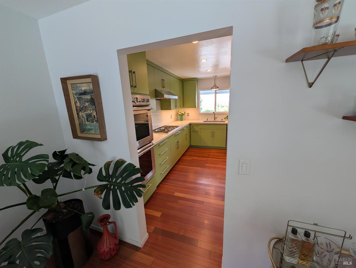211 Hill Boulevard photo 13