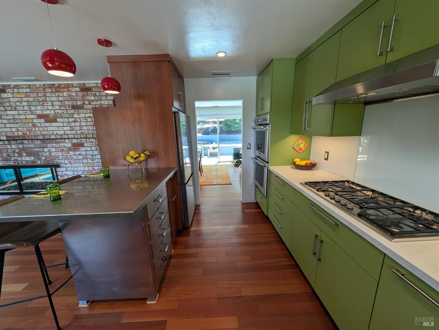 211 Hill Boulevard photo 14