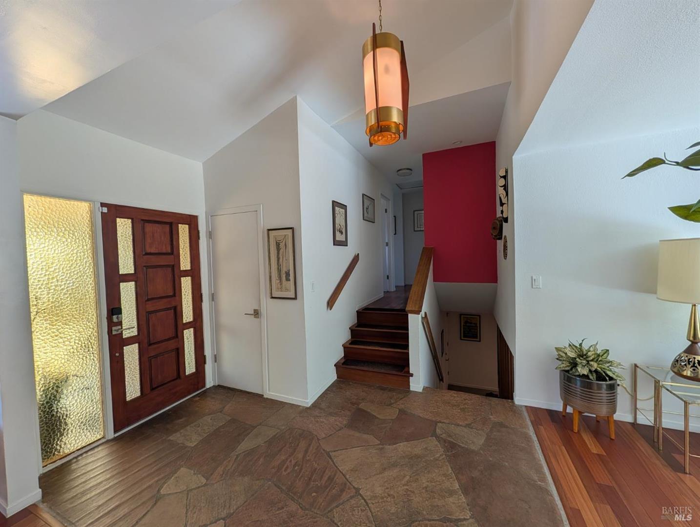 211 Hill Boulevard photo 19