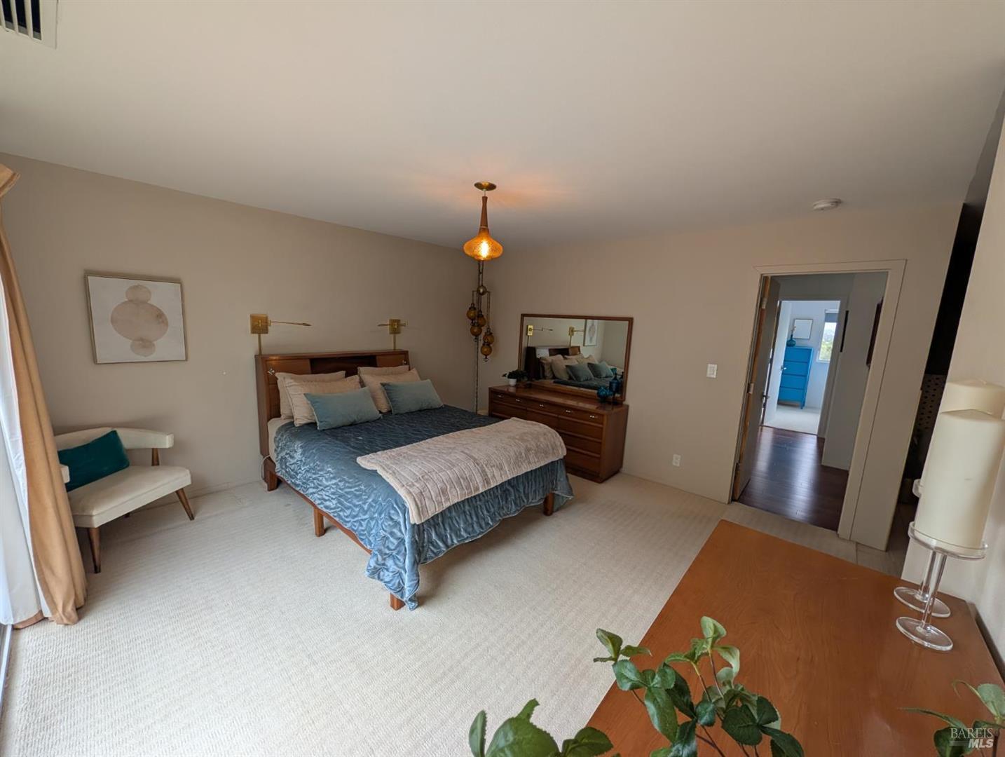 211 Hill Boulevard photo 20
