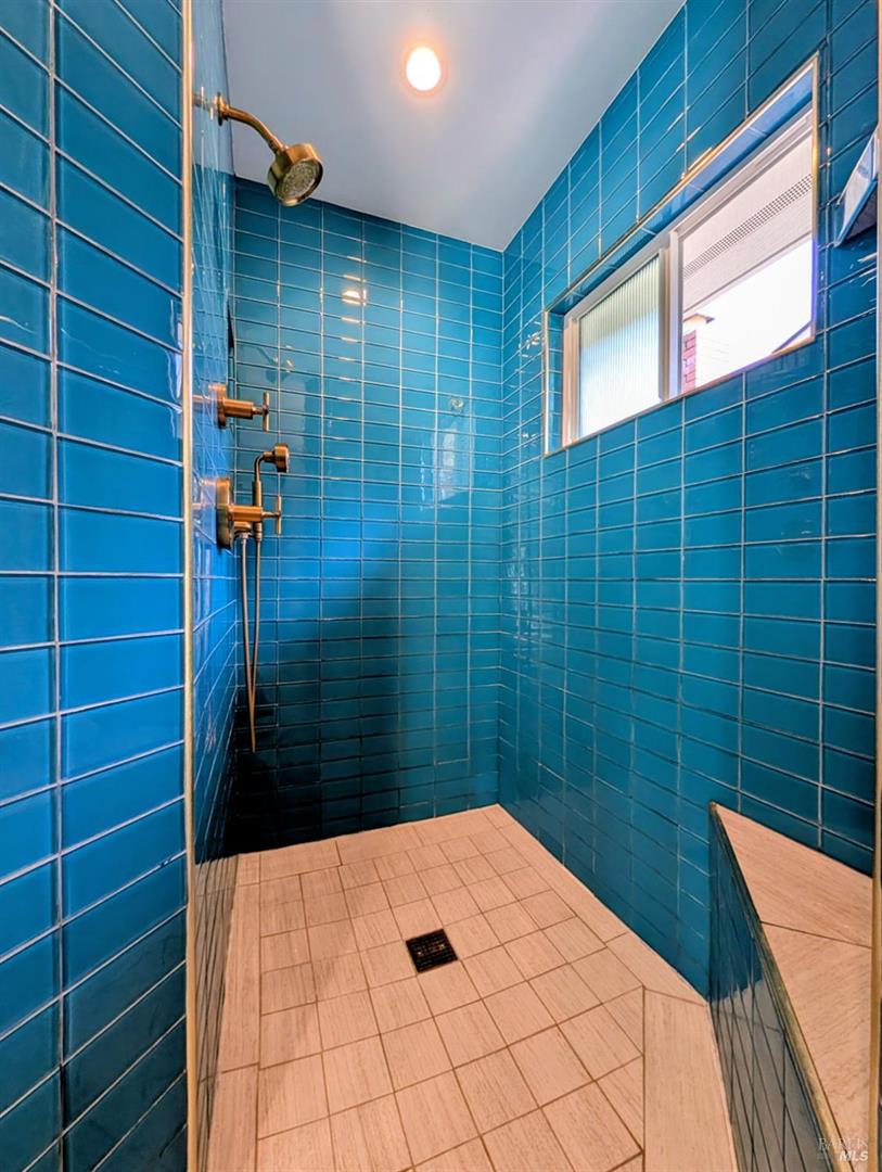 211 Hill Boulevard photo 25