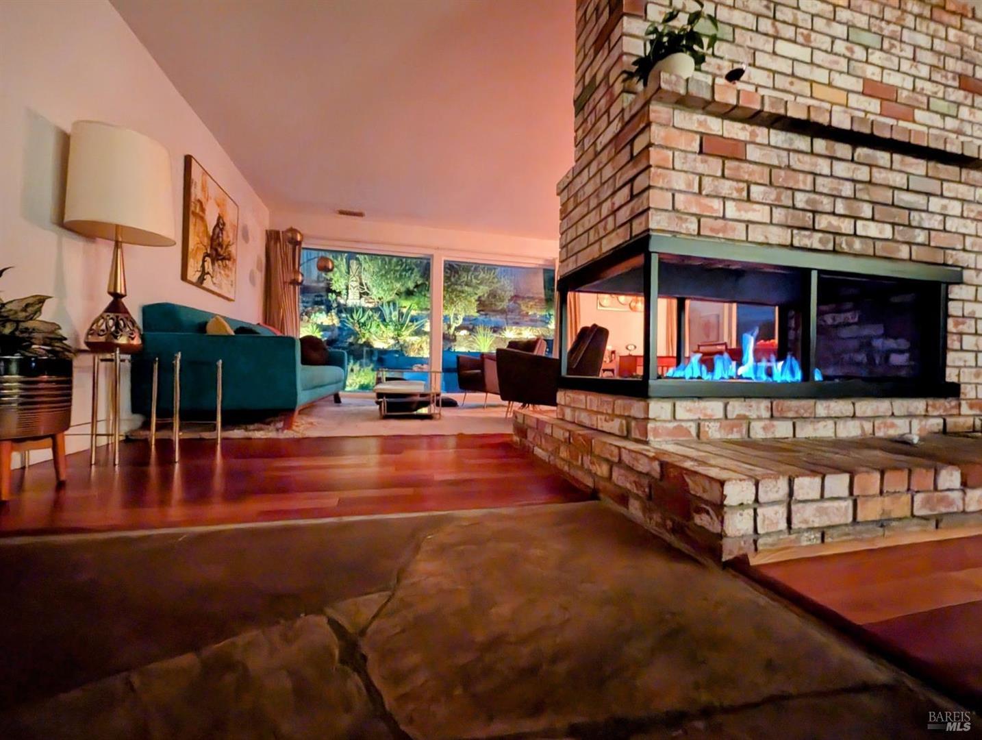 211 Hill Boulevard photo 43