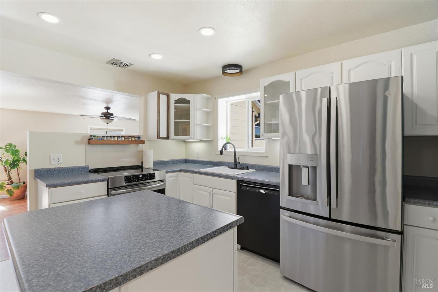 4270 Roblar Road photo 8