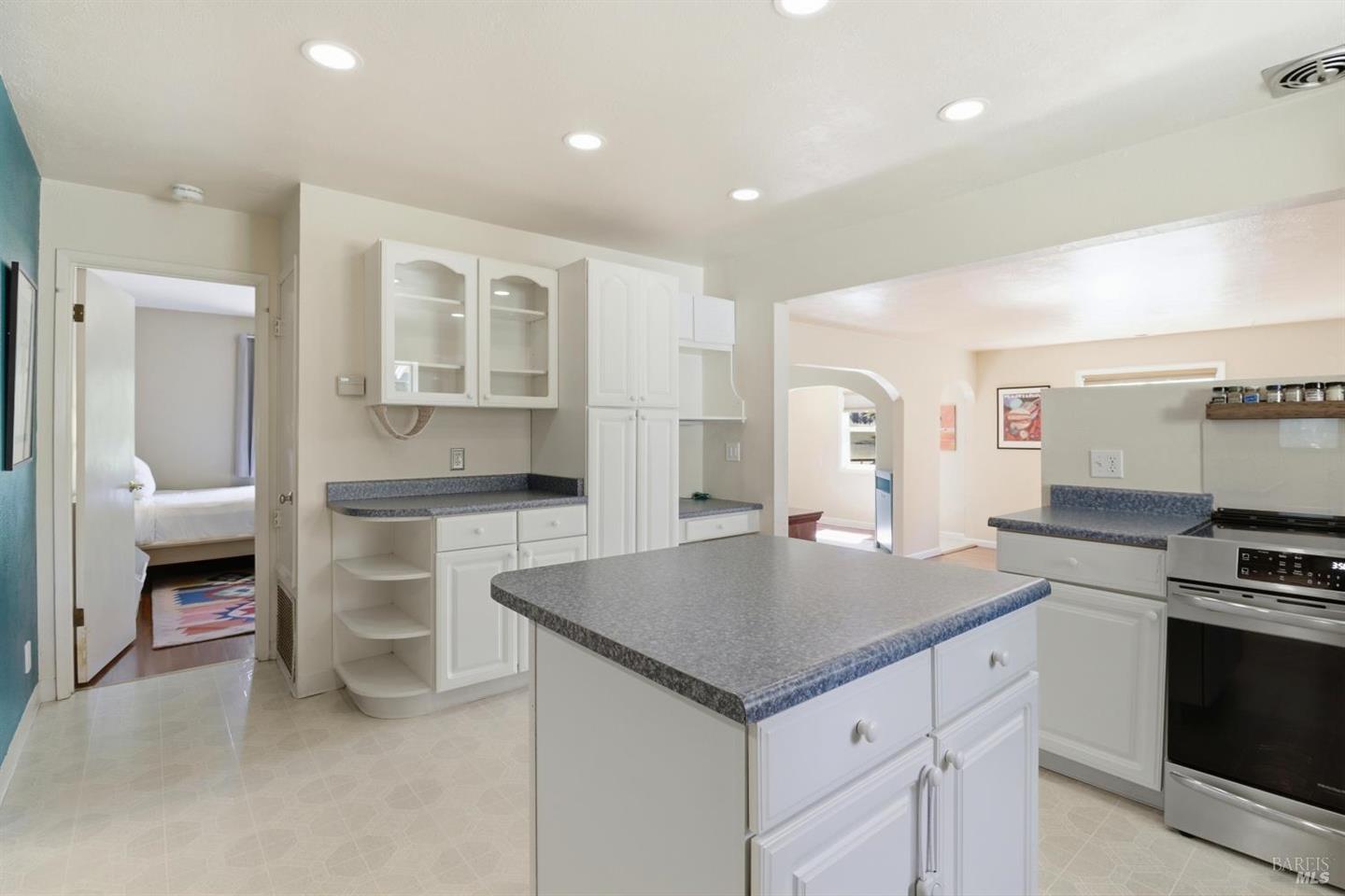 4270 Roblar Road photo 10