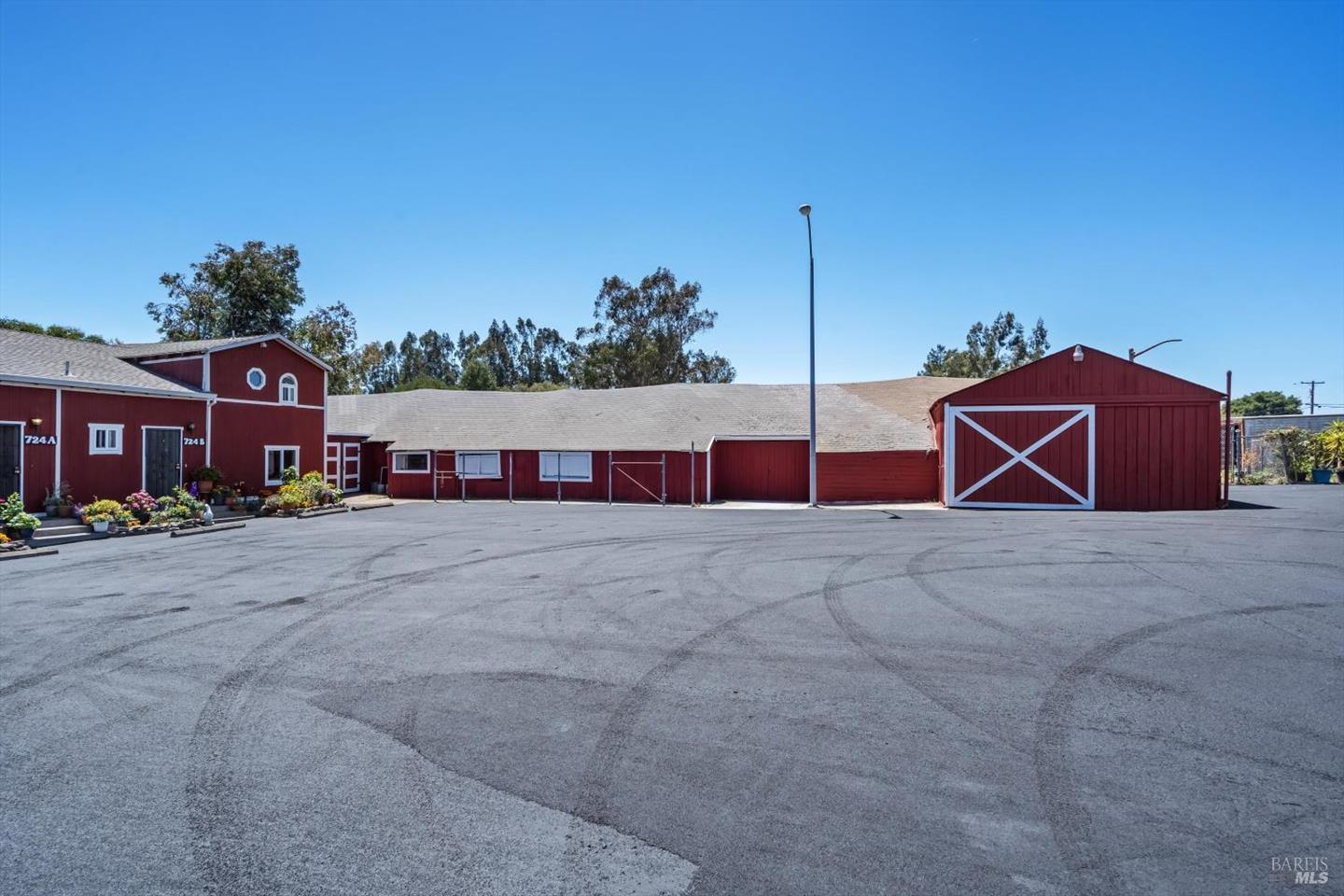720 Liberty Road photo 34