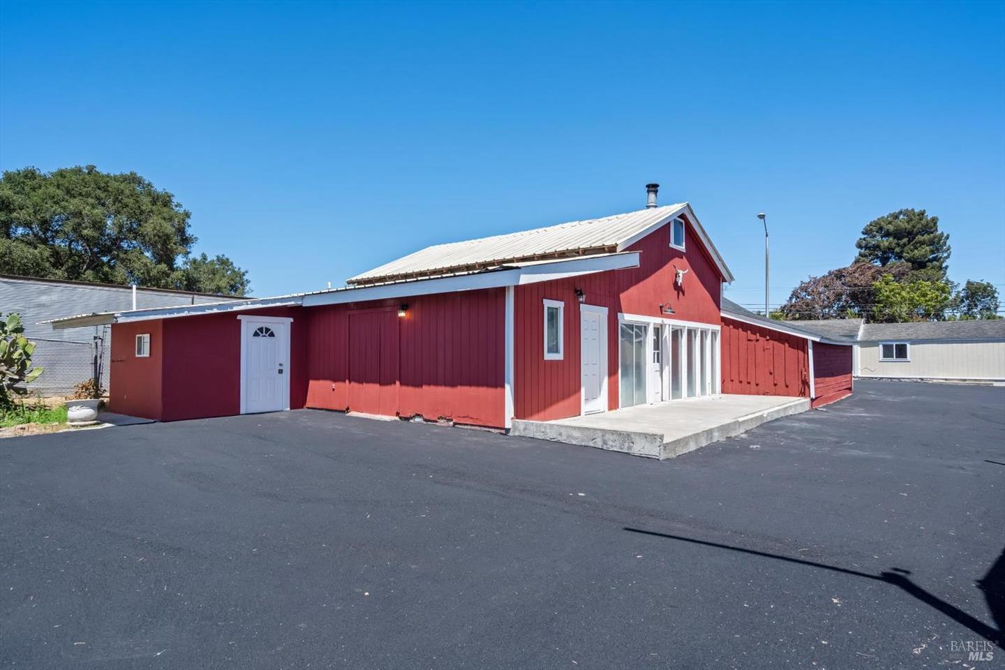 720 Liberty Road photo 36