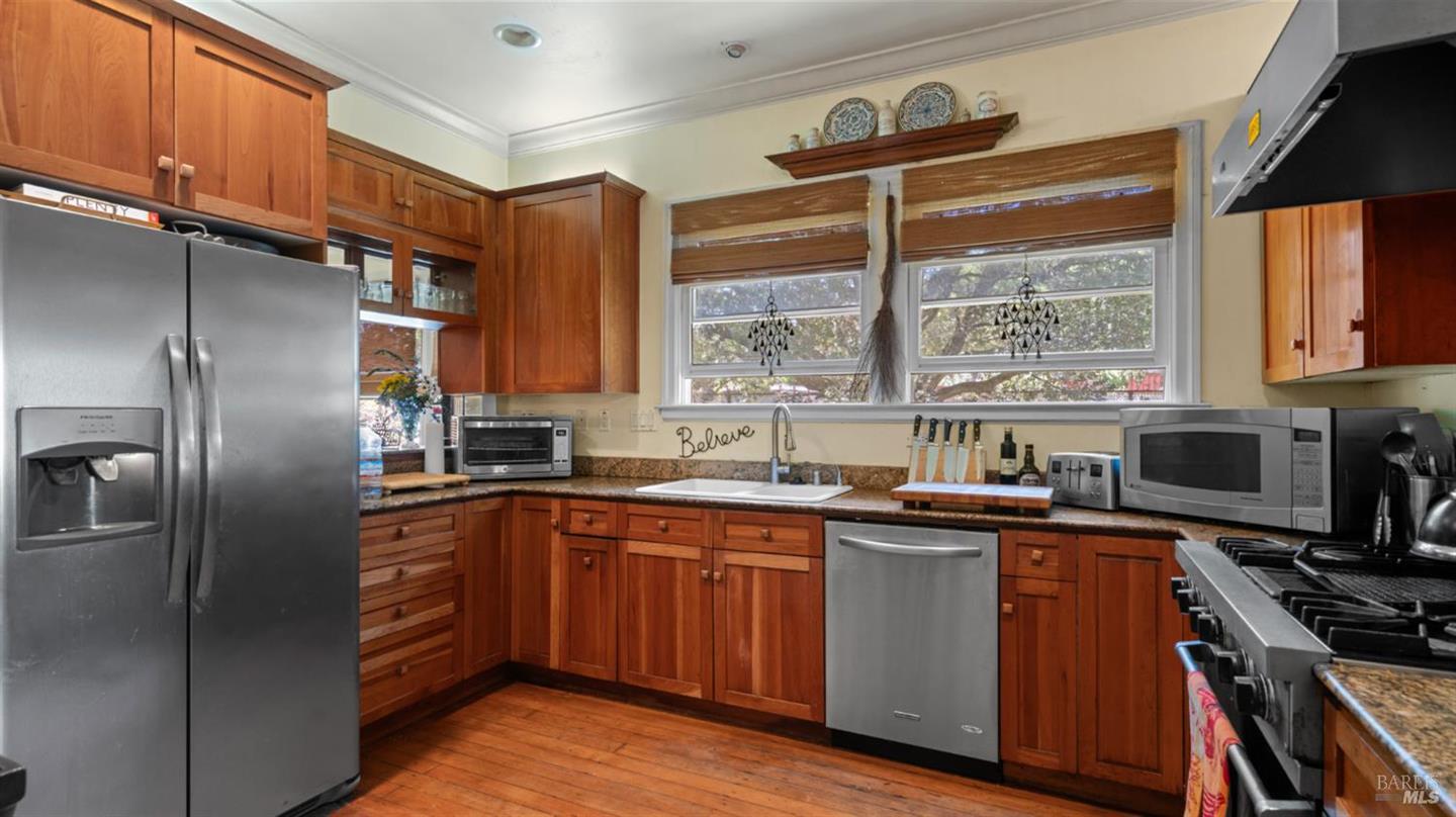 4898 Bodega Avenue photo 14