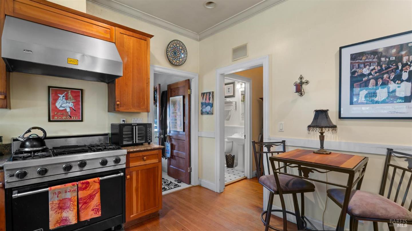 4898 Bodega Avenue photo 15