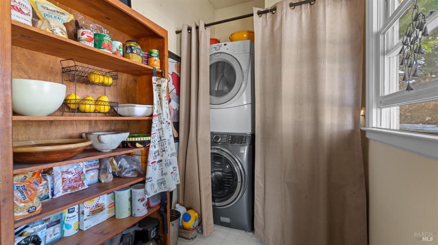 4898 Bodega Avenue photo 58
