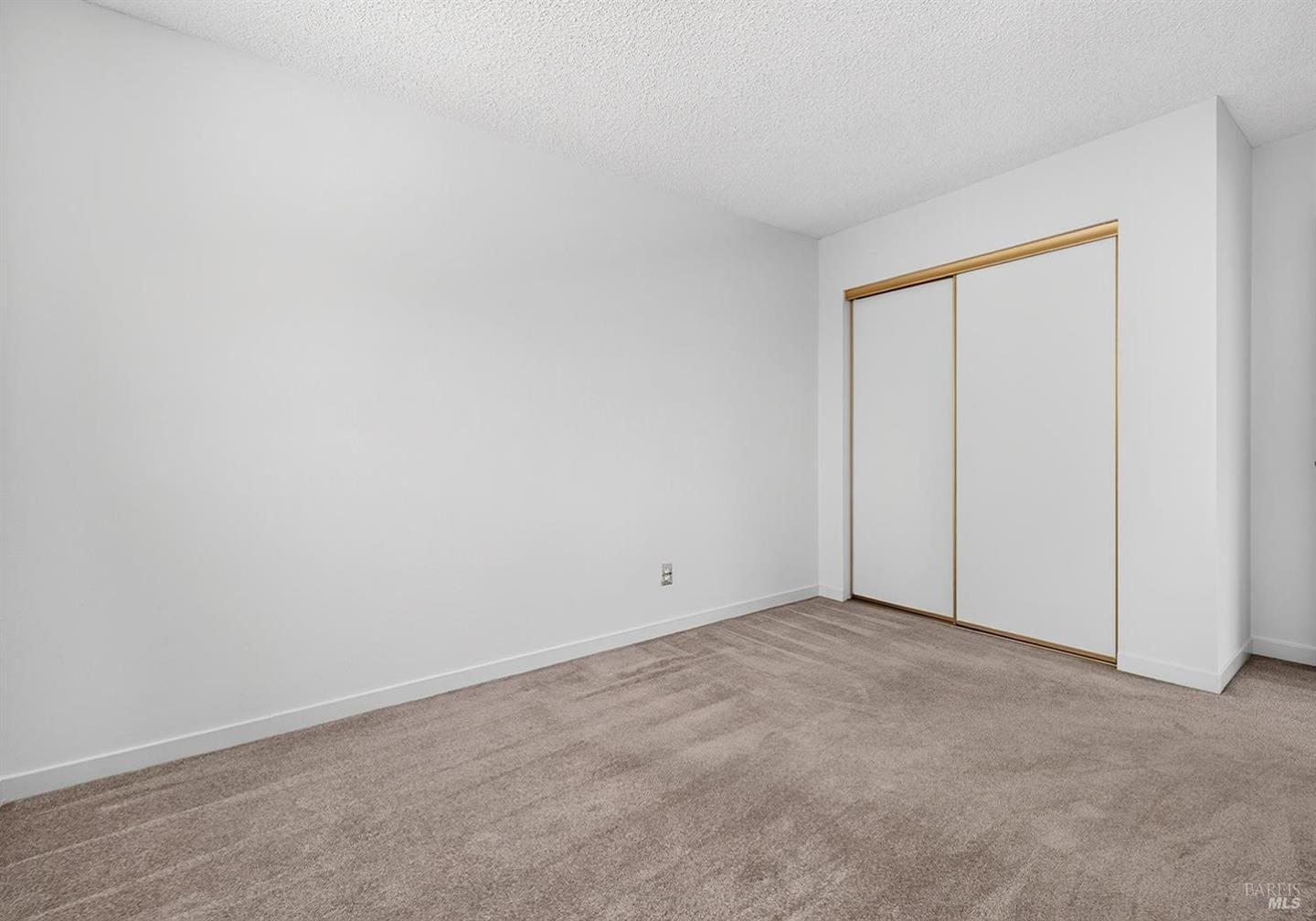 901 Catalpa Way photo 28