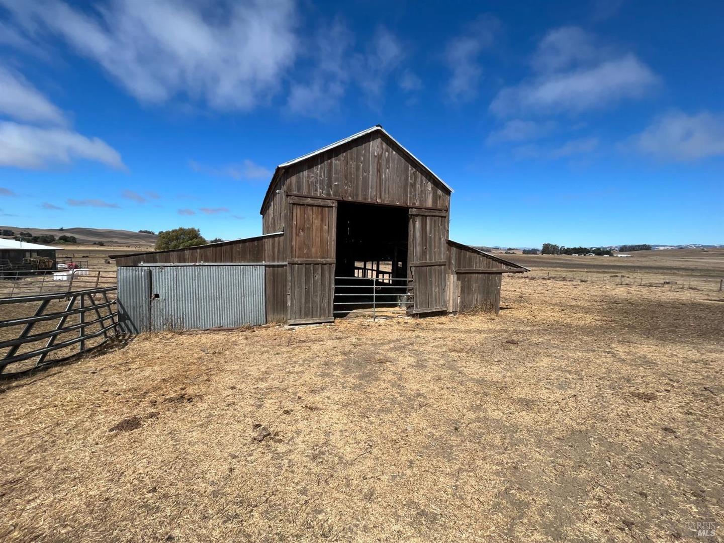 530 Tomales Road photo 19