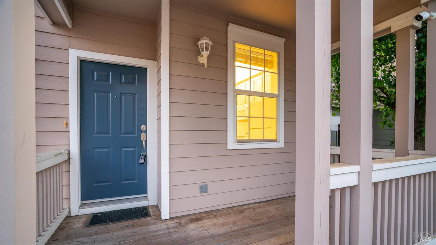 1013 Warren Drive photo 4