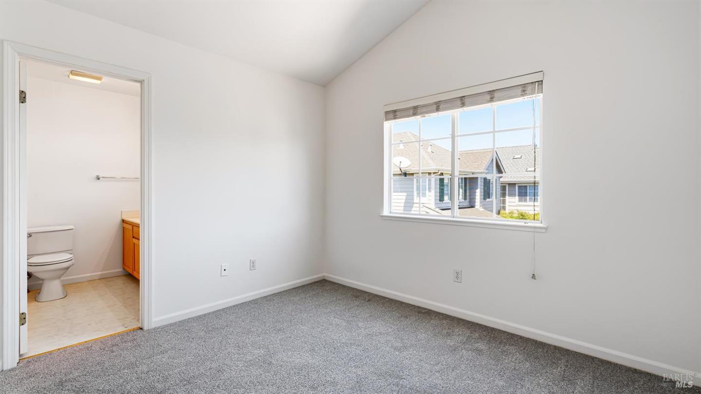 1013 Warren Drive photo 32