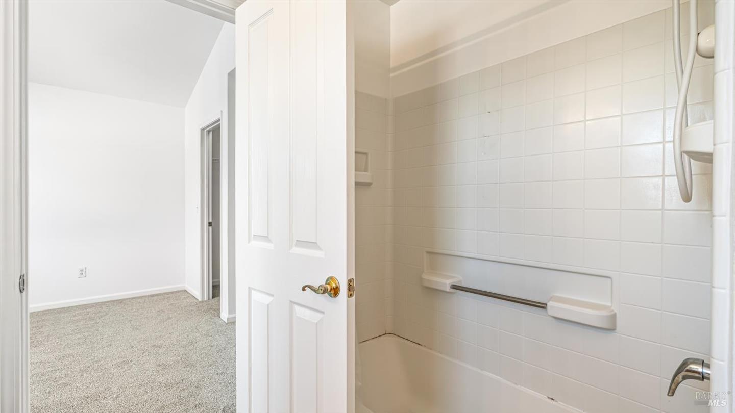1013 Warren Drive photo 36