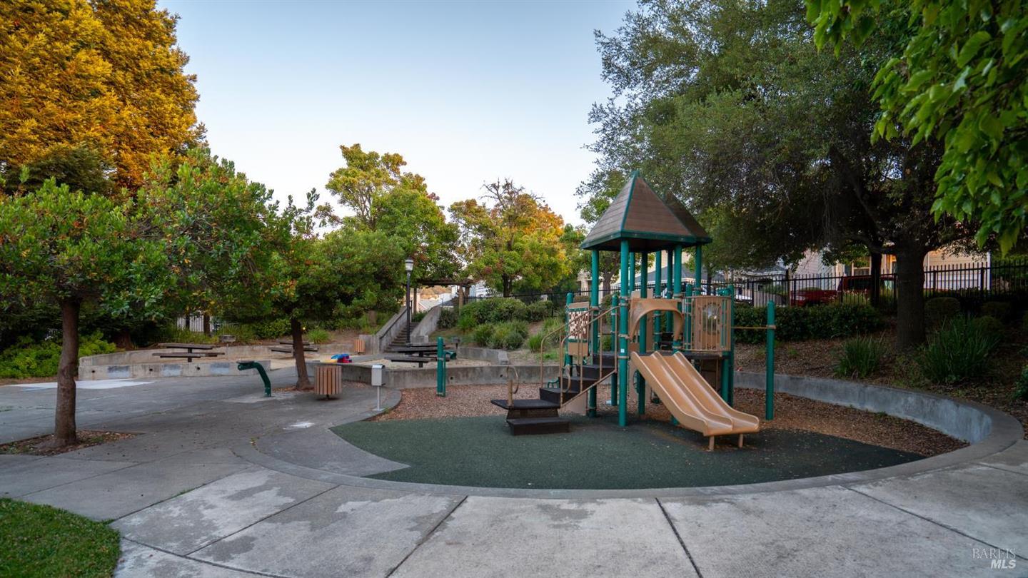 1013 Warren Drive photo 43