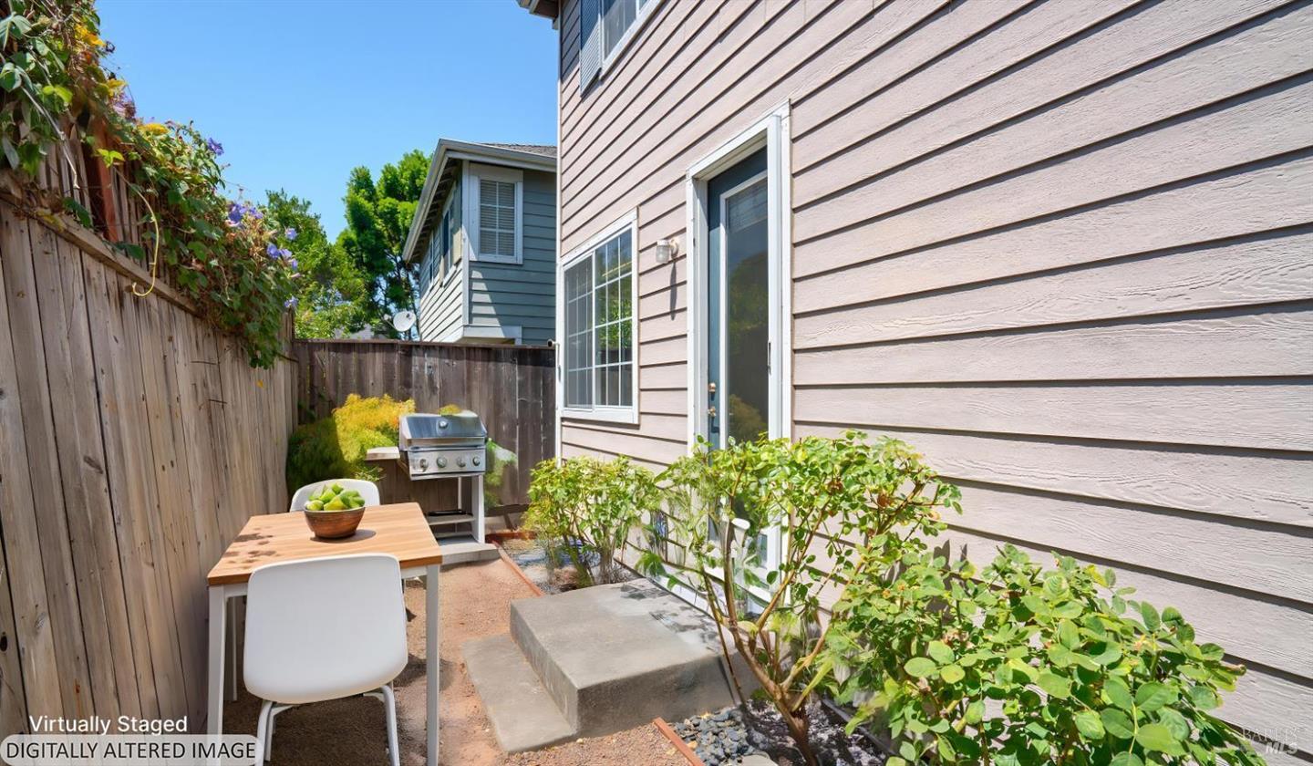 1013 Warren Drive photo 46