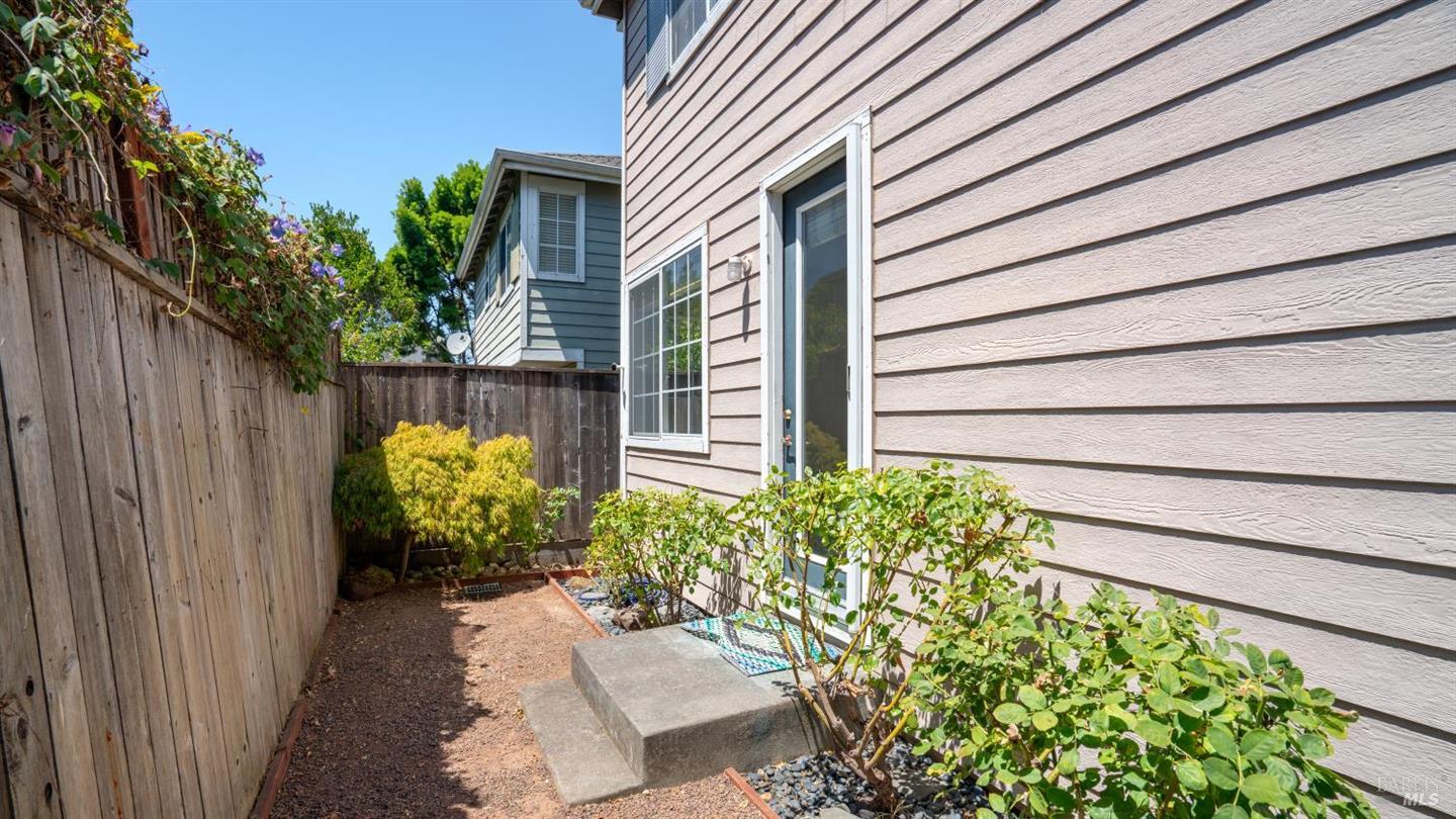 1013 Warren Drive photo 47