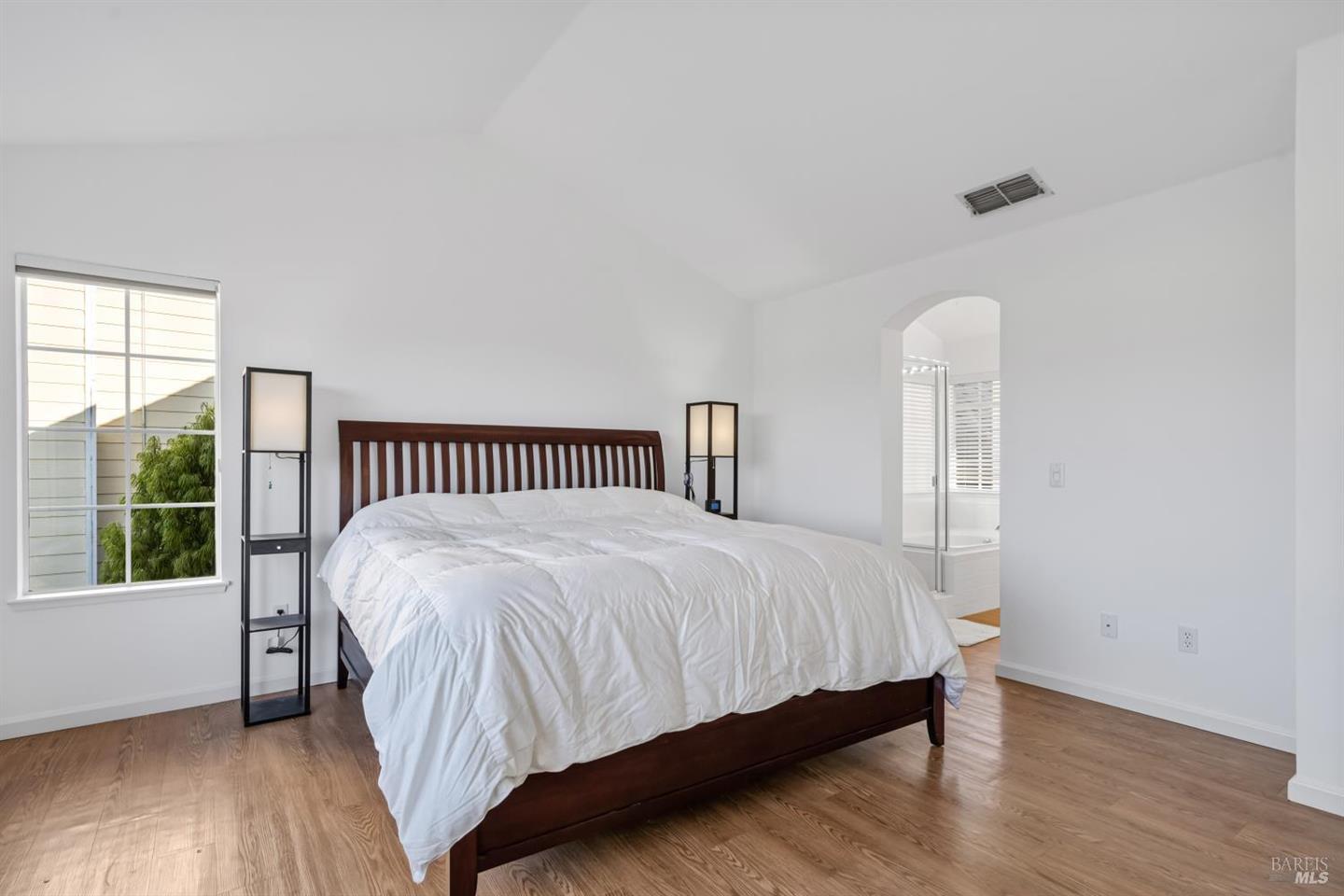 1073 Warren Drive photo 16