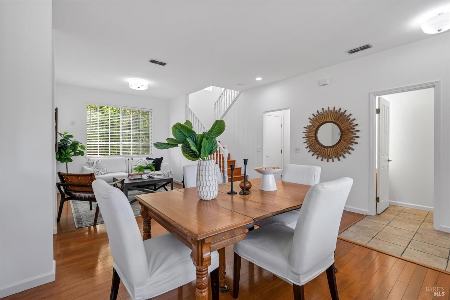 1073 Warren Drive photo 30