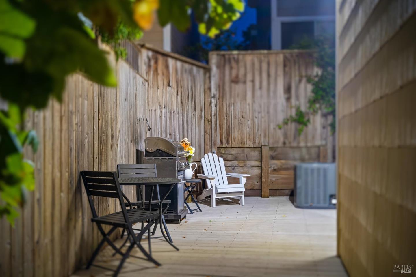 1073 Warren Drive photo 45