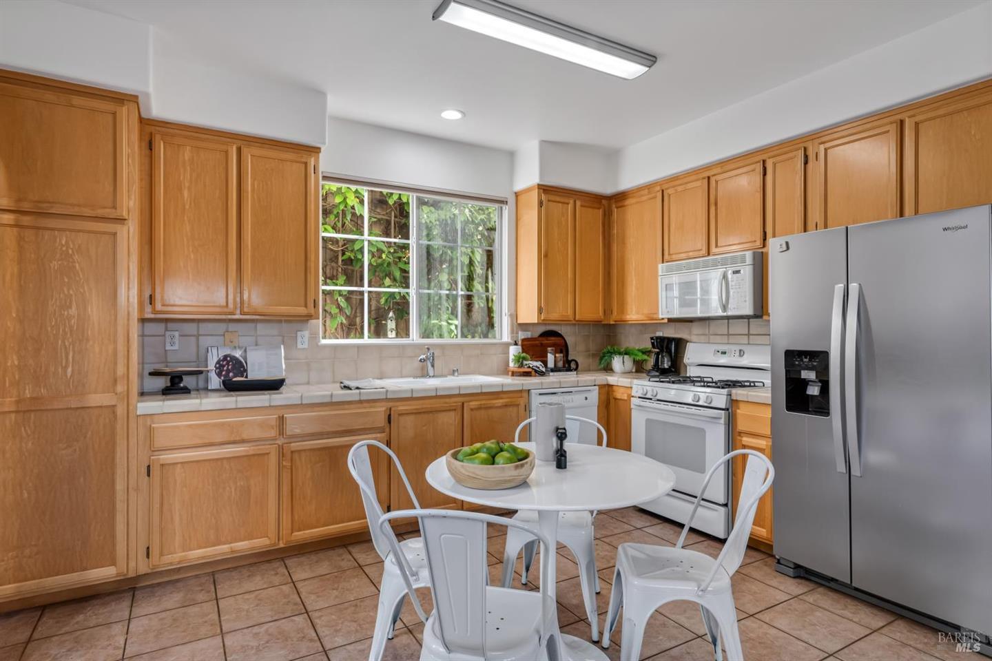 1073 Warren Drive photo 10