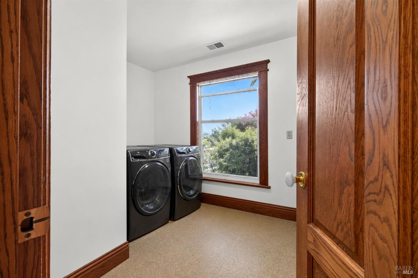 442 Marshall Avenue photo 70