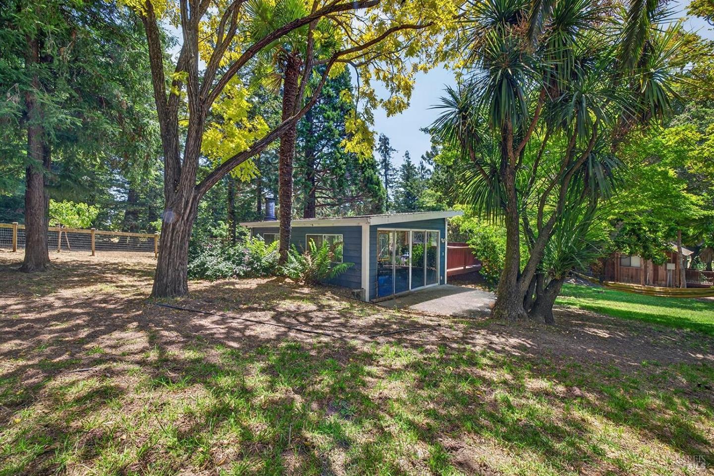 442 Marshall Avenue photo 9