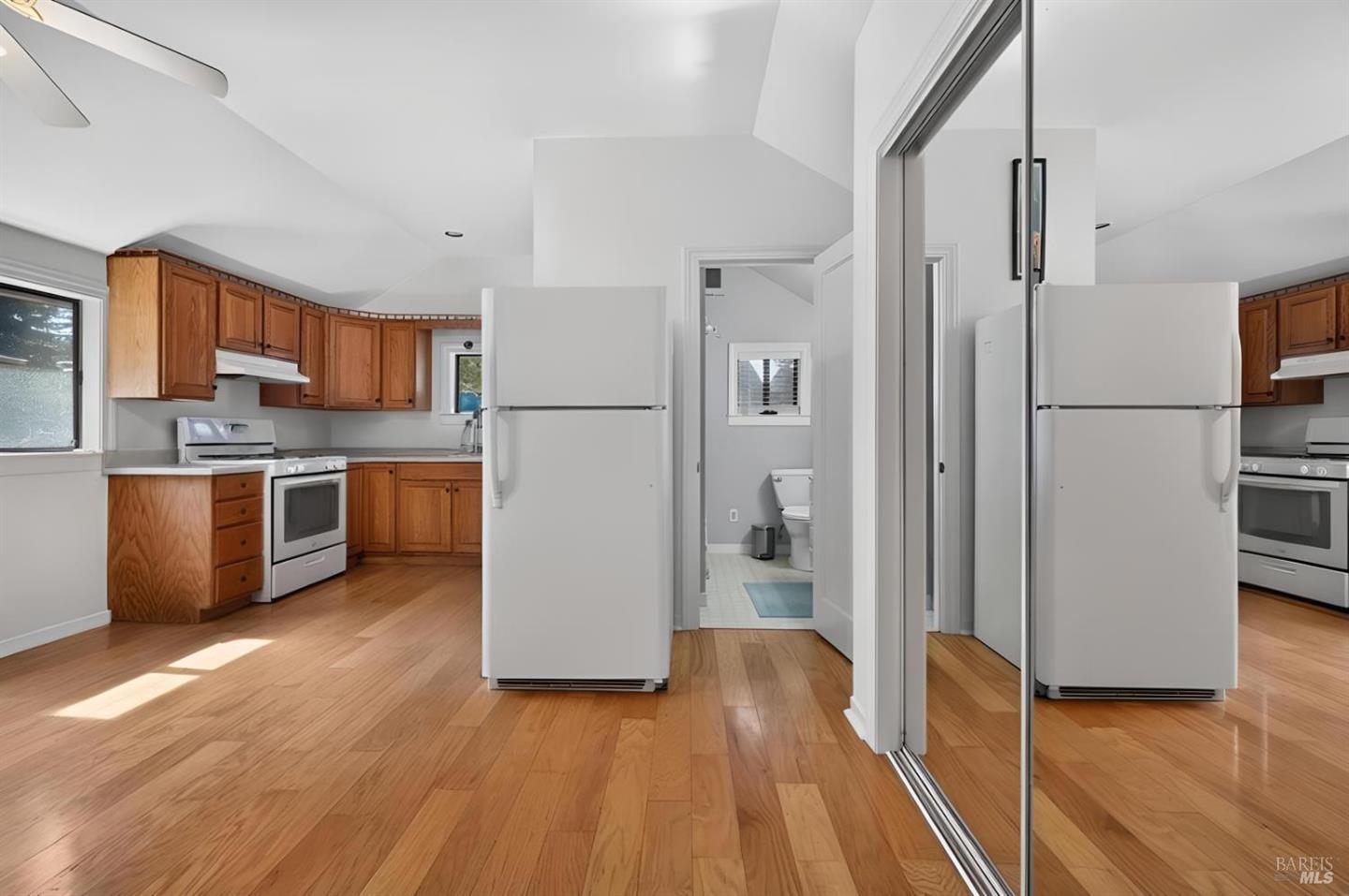 442 Marshall Avenue photo 81
