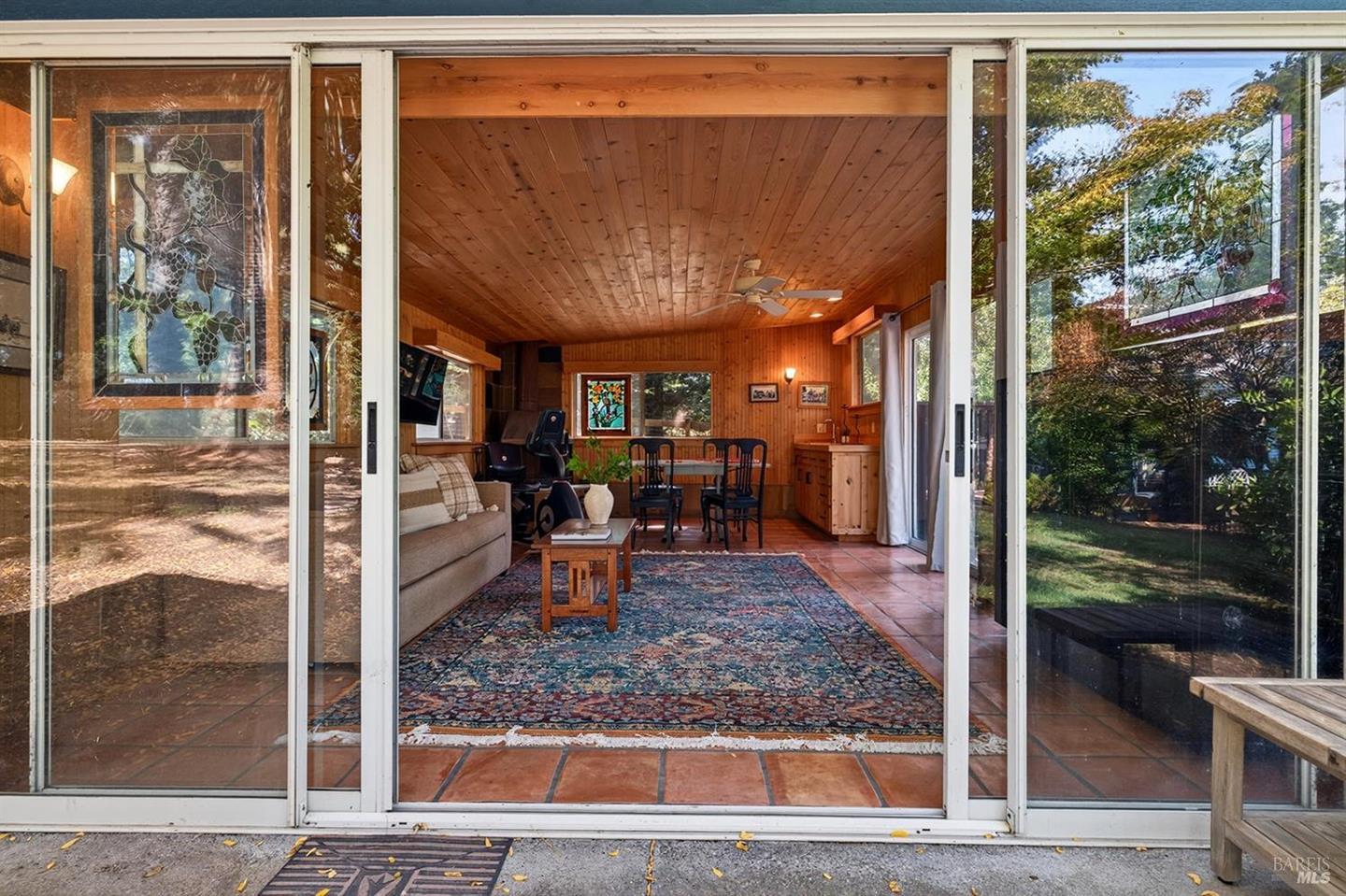 442 Marshall Avenue photo 89
