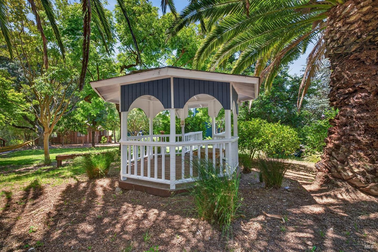 442 Marshall Avenue photo 10