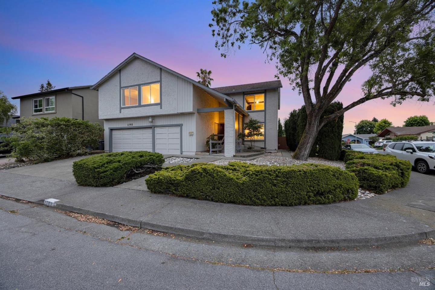 1702 Capistrano Drive, Petaluma, CA 94952/94954