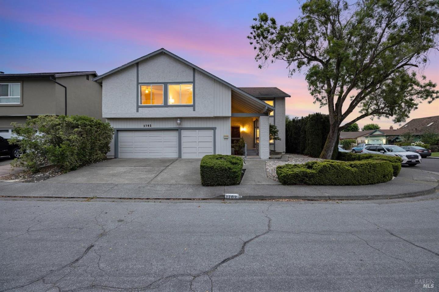 1702 Capistrano Drive photo 2