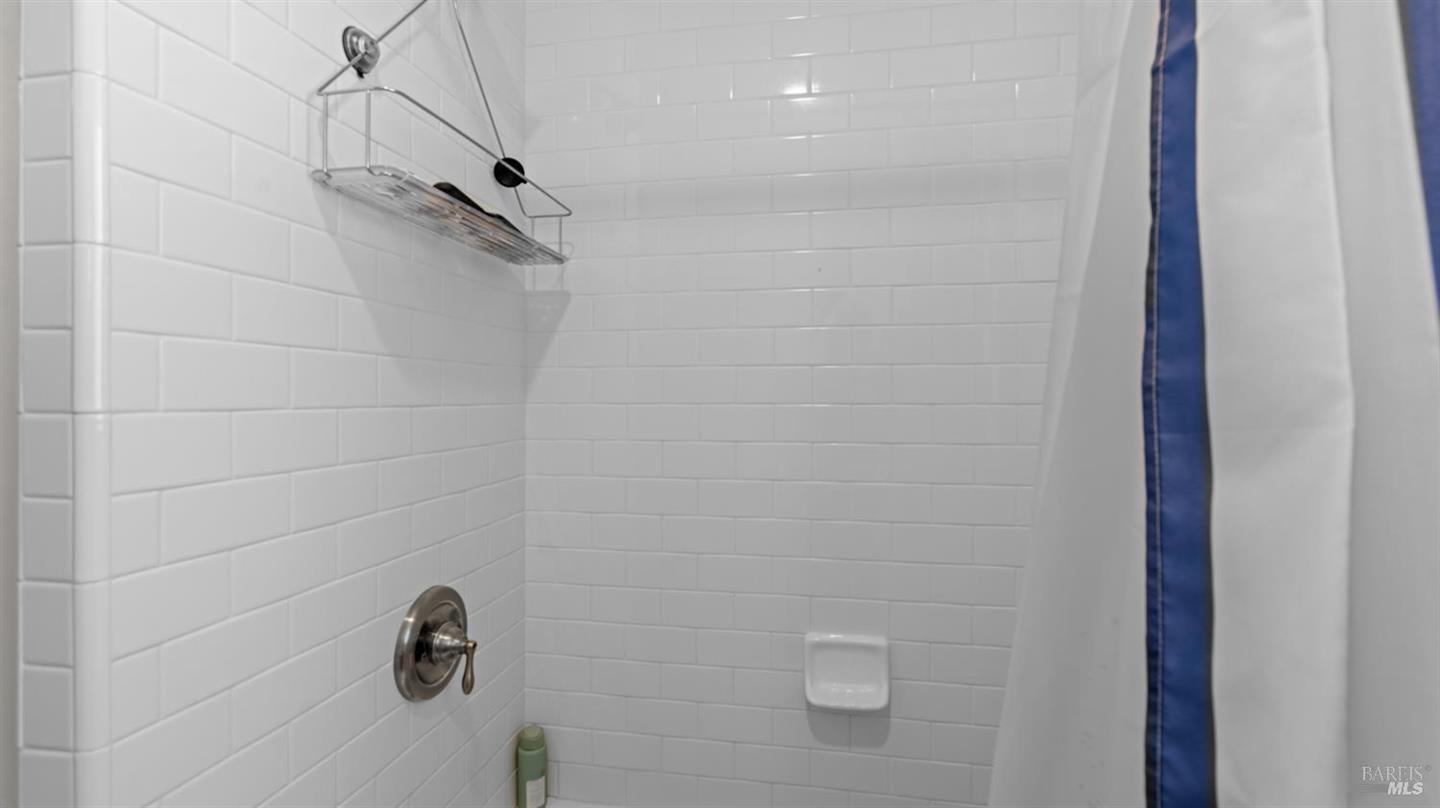 965 Phillips Avenue photo 23