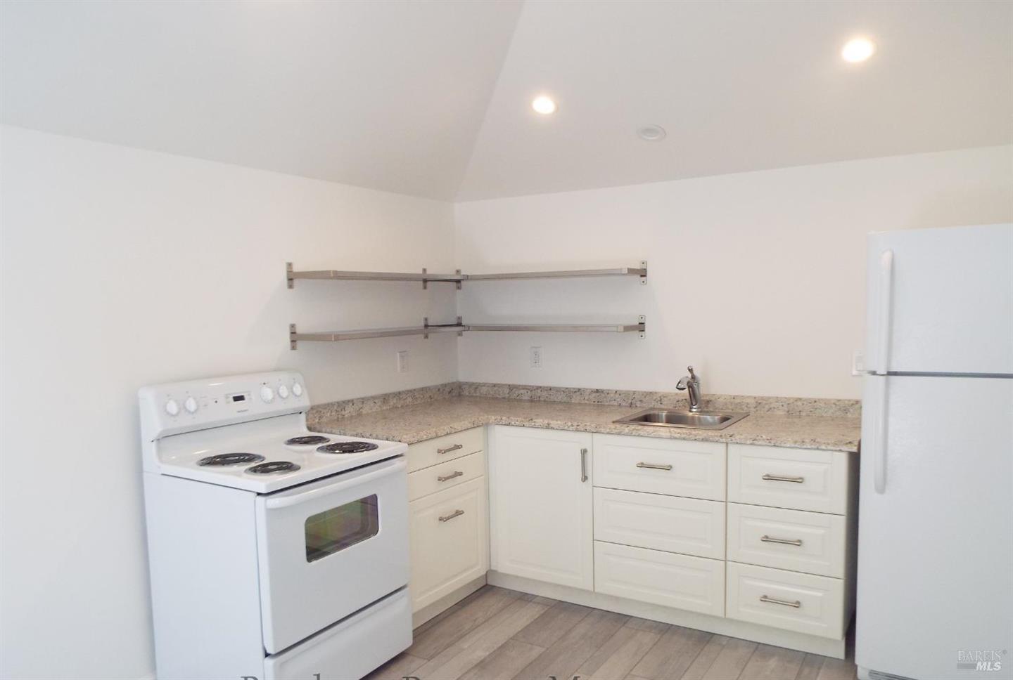 965 Phillips Avenue photo 32