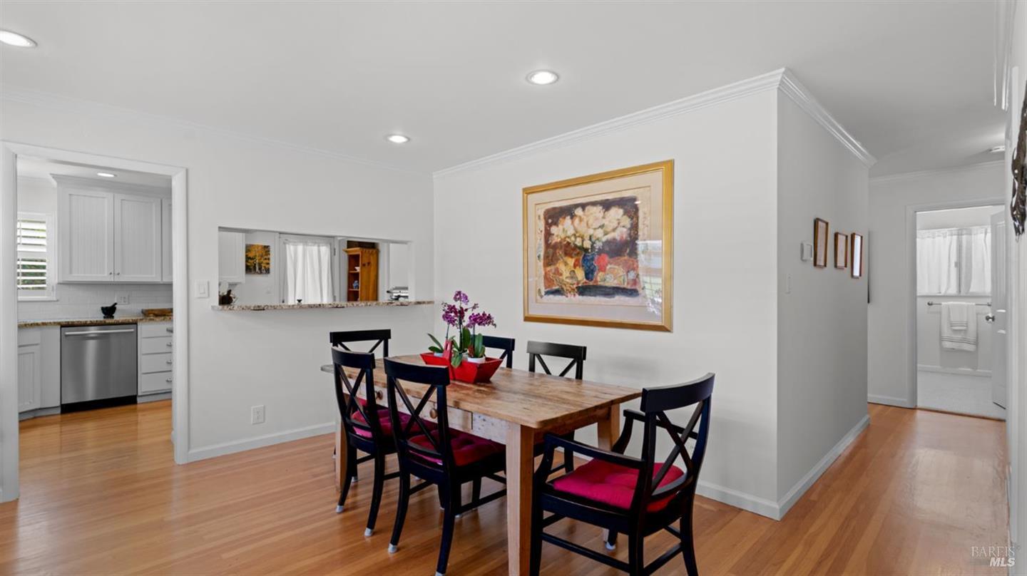 965 Phillips Avenue photo 9