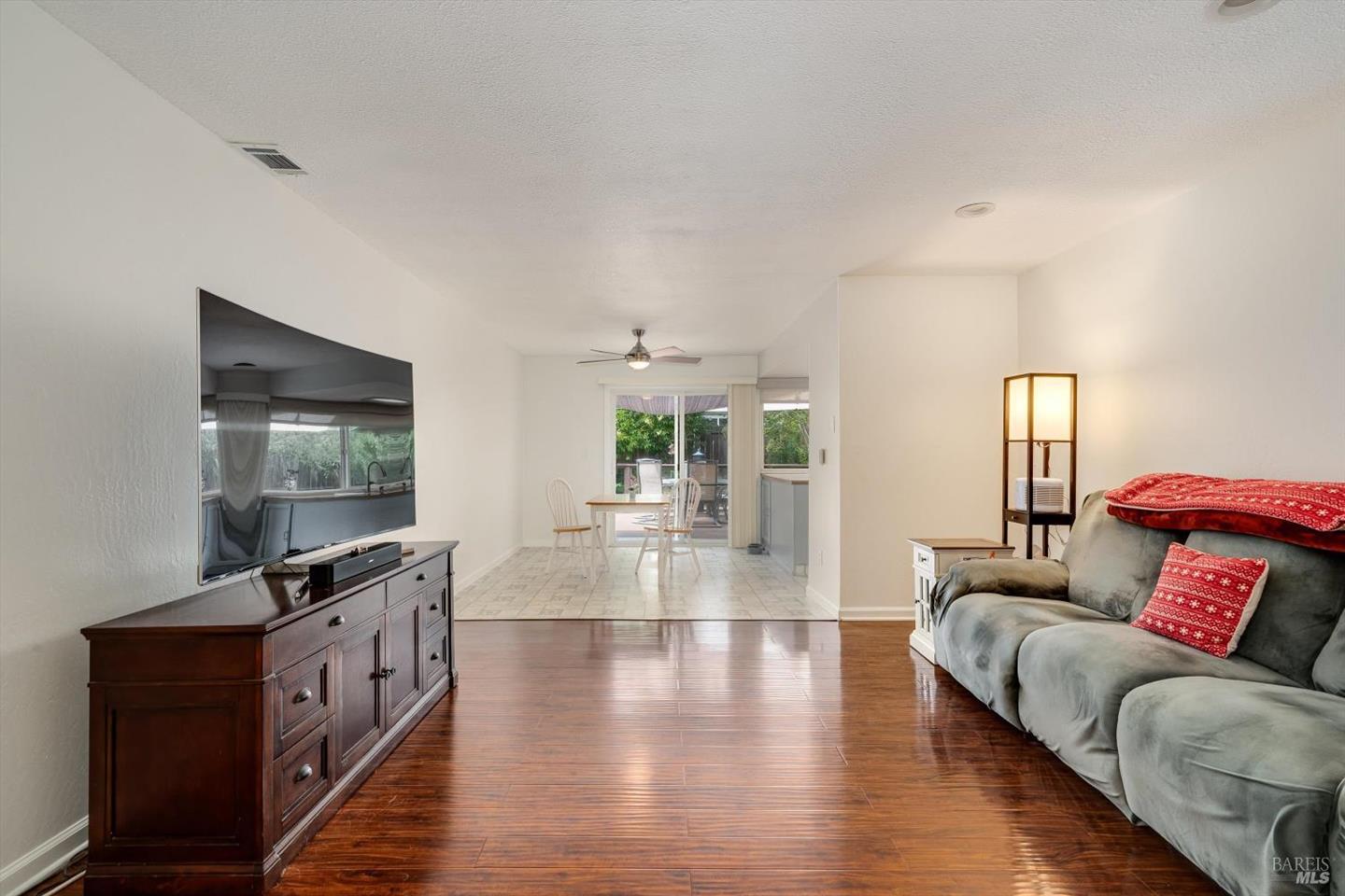 2076 Harrison Street photo 15