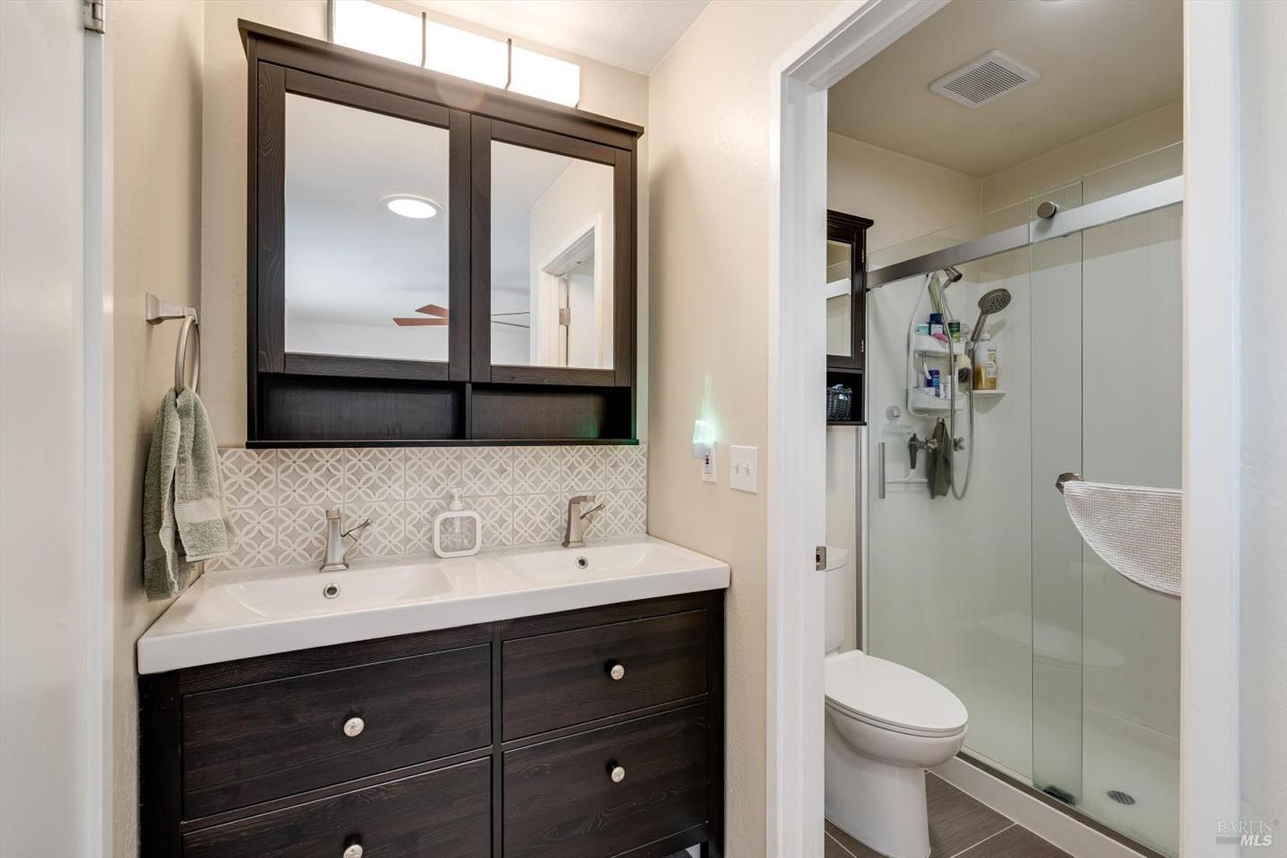 2076 Harrison Street photo 25
