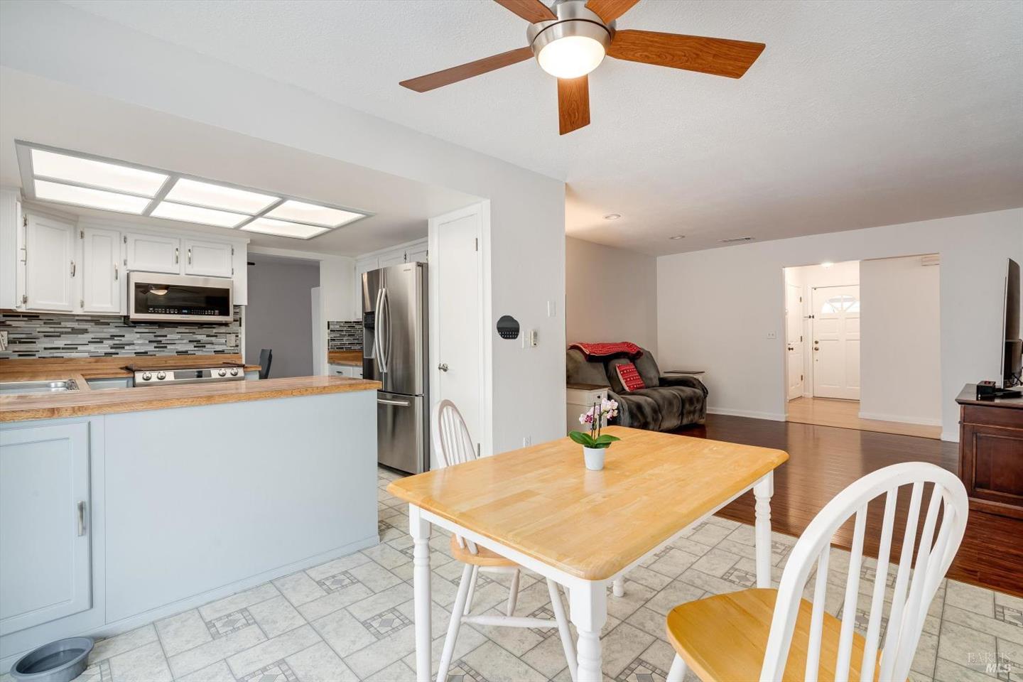 2076 Harrison Street photo 8