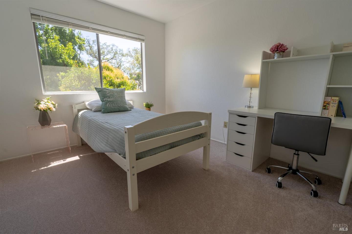 107 Acorn Drive photo 12