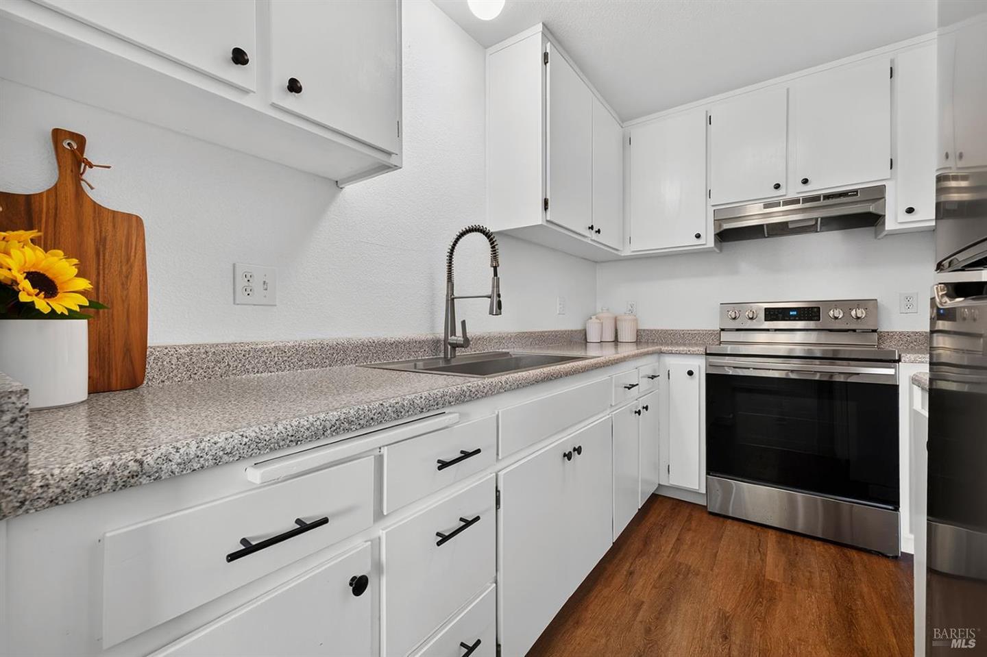 107 Acorn Drive photo 9