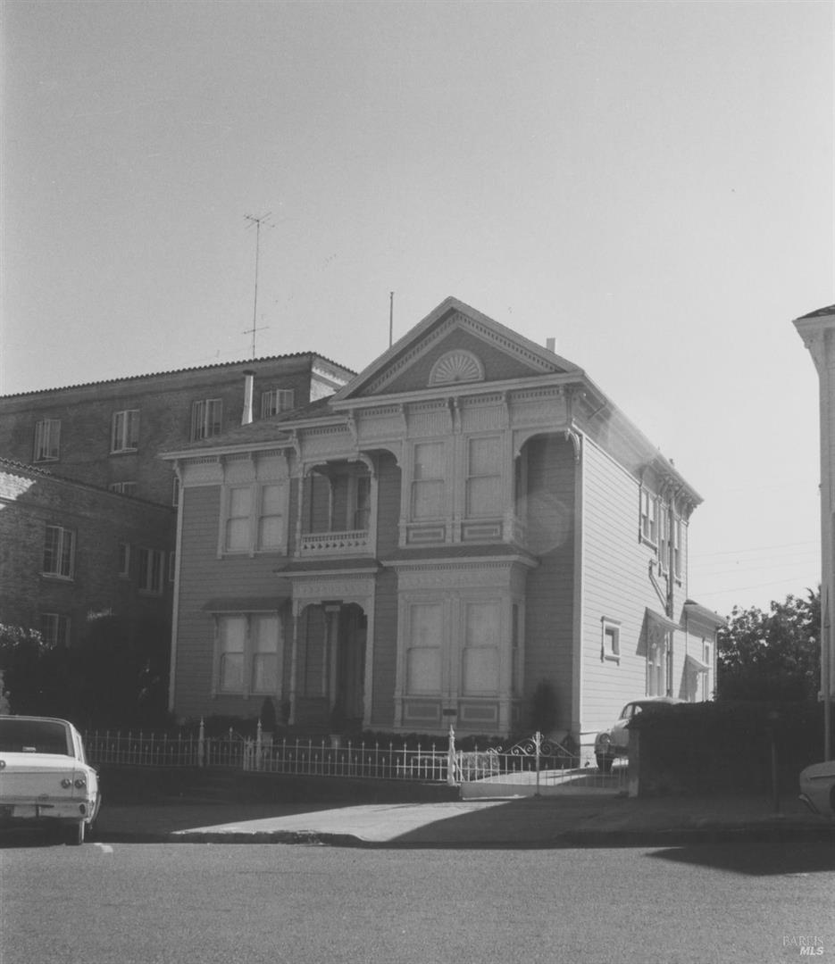 219 Kentucky Street photo 38