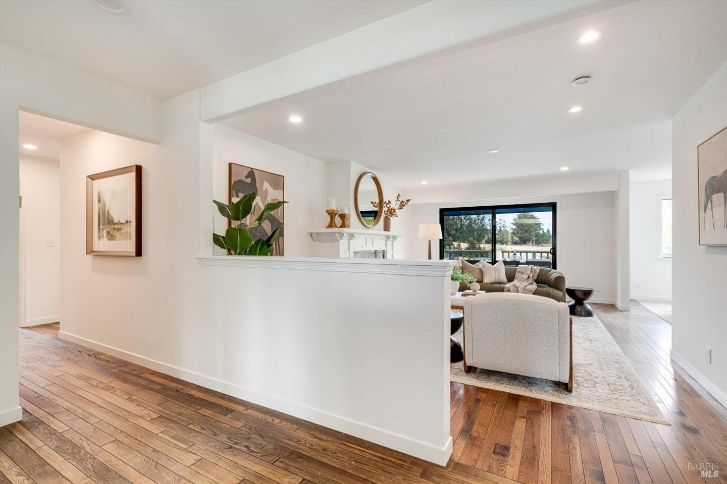 426 King Road photo 11