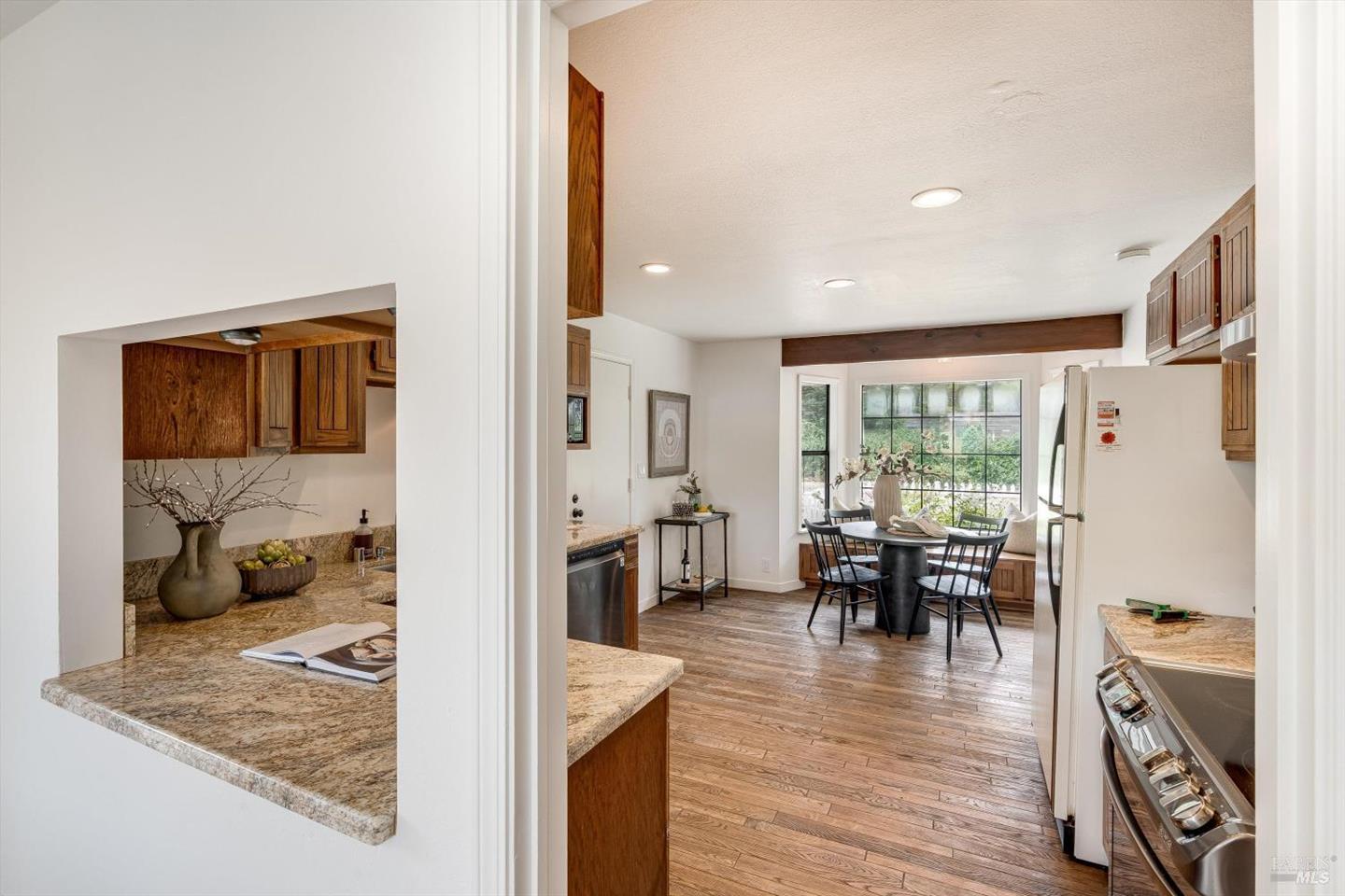 426 King Road photo 24