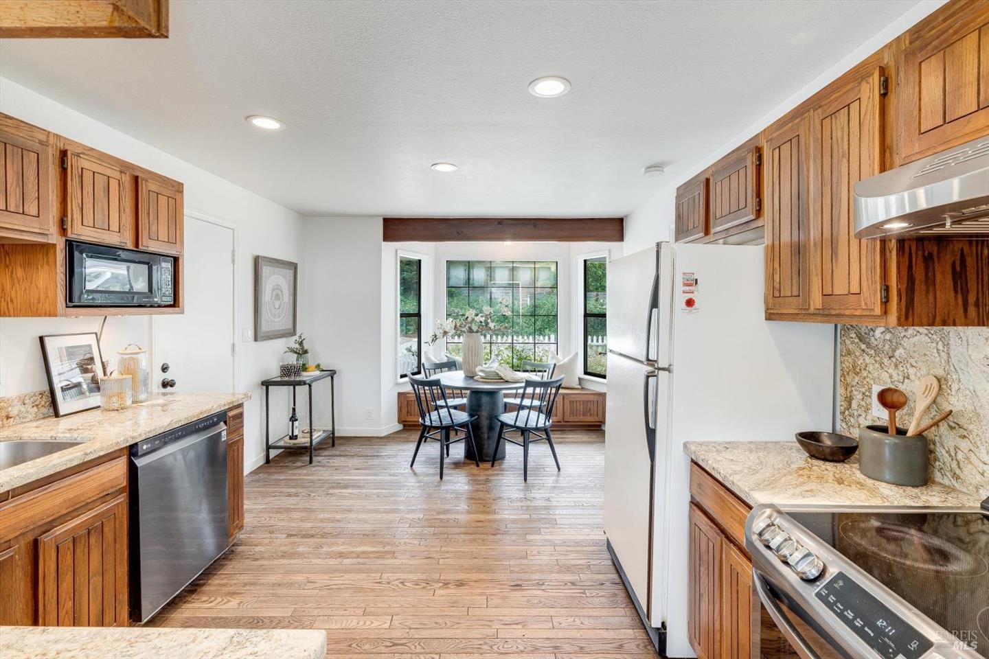 426 King Road photo 25