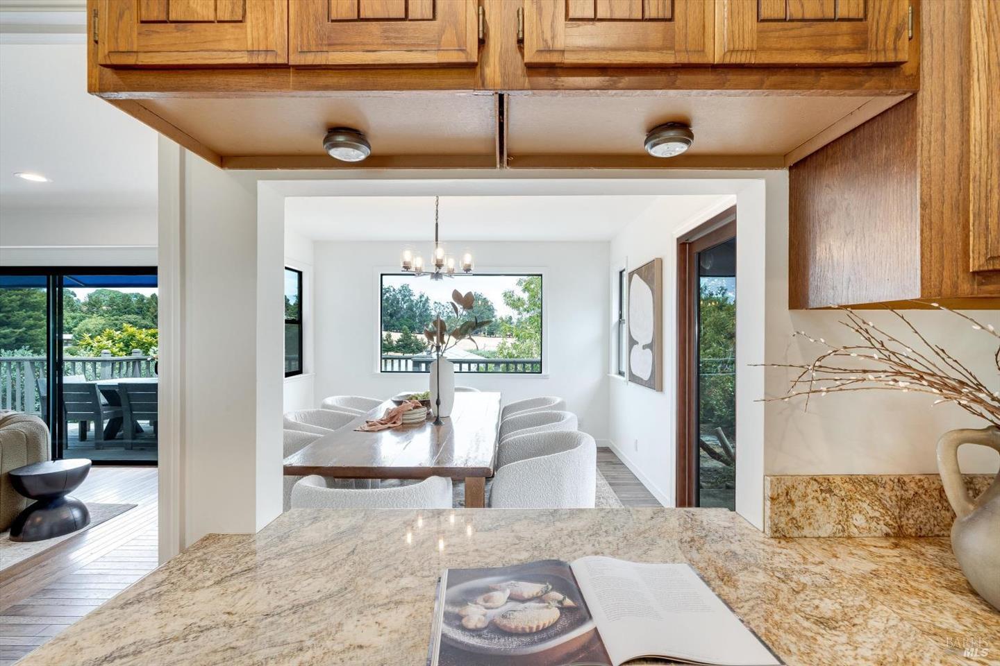 426 King Road photo 29