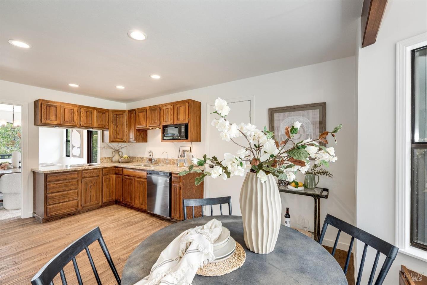 426 King Road photo 33