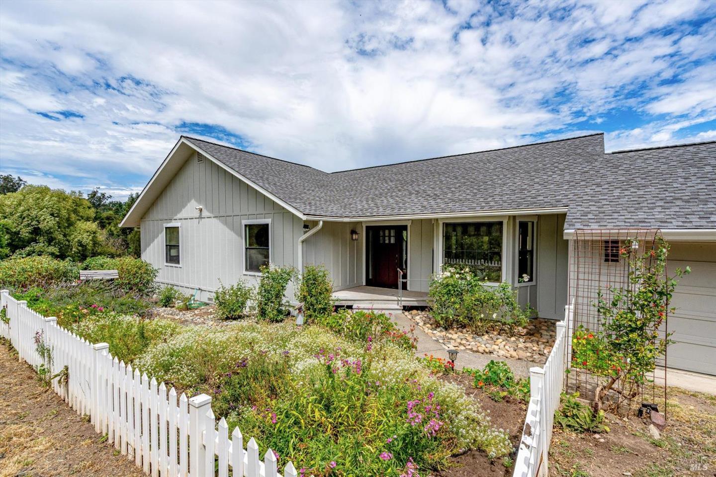 426 King Road photo 5